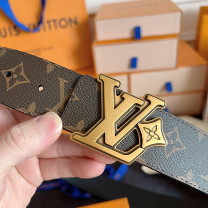 BELT 40MM IN BROWN GRAINED CALFSKIN EMBOSSED LOGO GOLD BUCKLE
