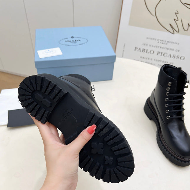 PRADA 25S LACE UP BOOTS BLACK GLOSSY CALFSKIN