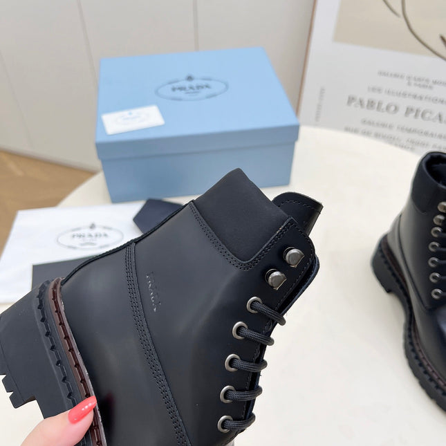 PRADA 25S LACE UP BOOTS BLACK GLOSSY CALFSKIN