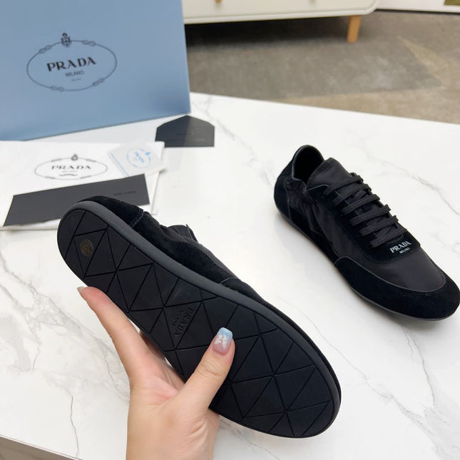 COLLAPSE SNEAKERS IN BLACK SUEDE AND NYLON