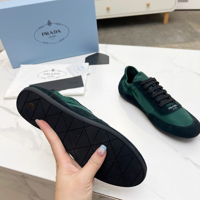 COLLAPSE SNEAKERS IN BLACK SUEDE AND FOREST GREEN NYLON