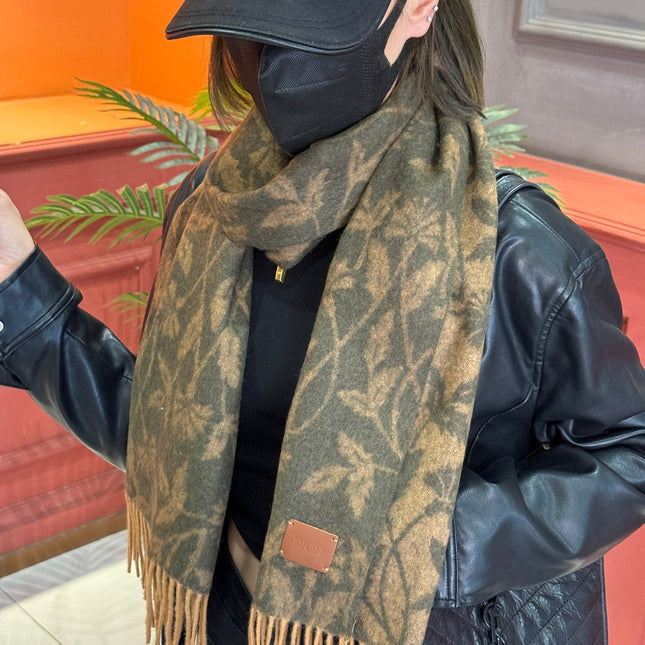 SCARF 180 CM IN OLIVE GREEN MONOGRAM CASHMERE 394642