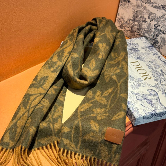 SCARF 180 CM IN OLIVE GREEN MONOGRAM CASHMERE 394642