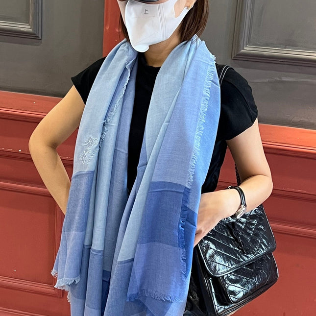 SQUAR SCARF 153 CM IN AZURE BLUE CASHMERE 413790