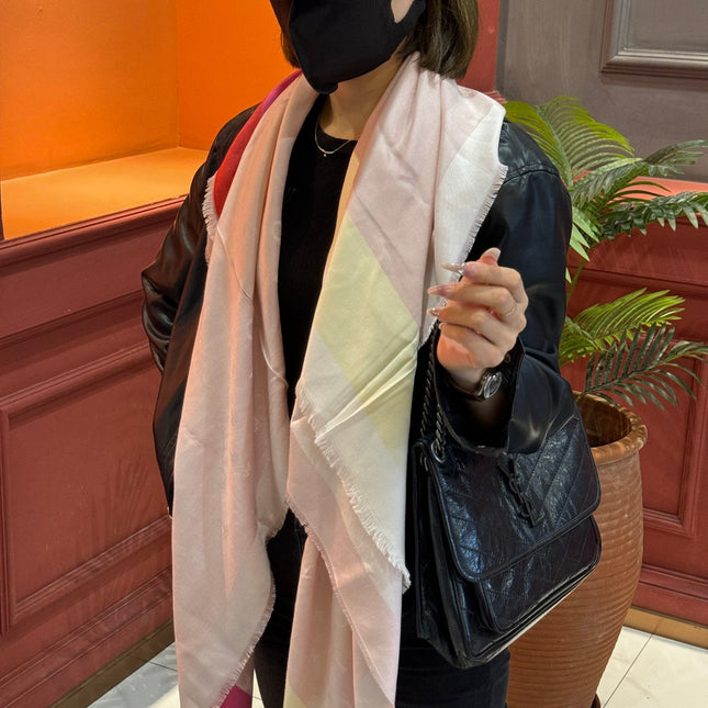 SHAWL 140 CM IN LIGHT PINK CASHMERE AND SILK 413801