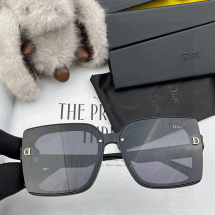 MONTAIGNE SUNGLASS CD1615 IN ACETATE