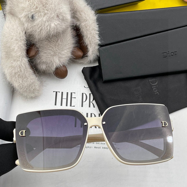 MONTAIGNE SUNGLASS CD1615 IN ACETATE