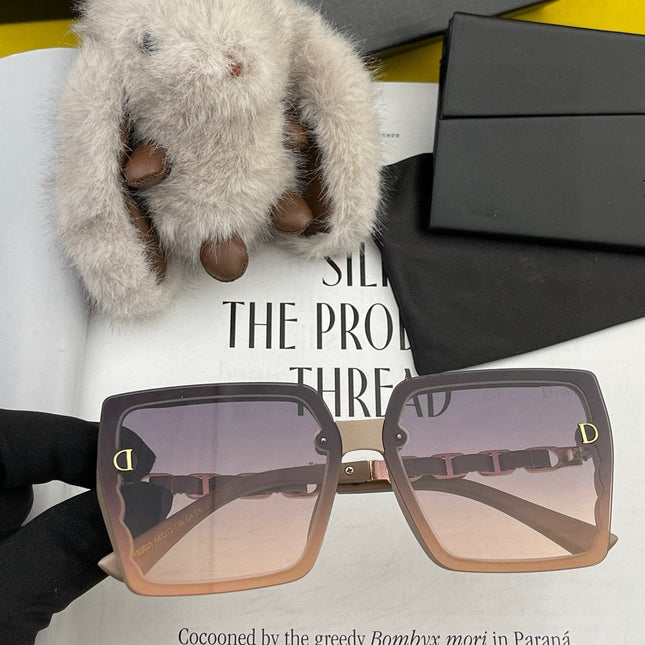 MONTAIGNE SUNGLASS CD5302 IN ACETATE EMBOSSED LOGO