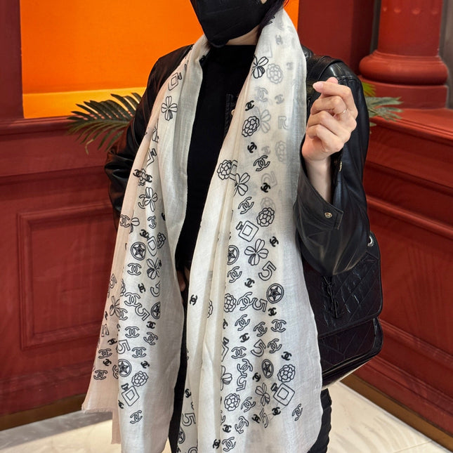 CHANEL 25S SCARF 200 IN CASHMERE 727296