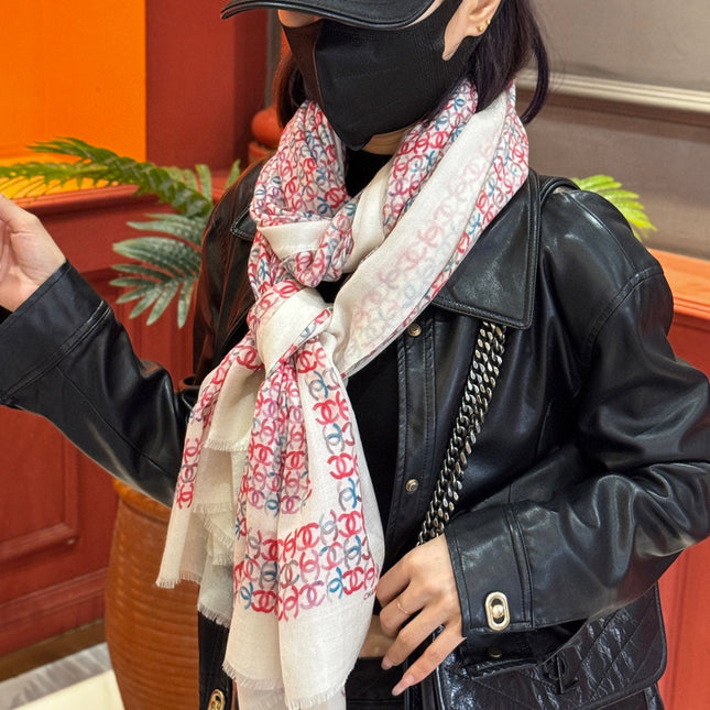 CHANEL 25S SCARF 200 IN CASHMERE 728978