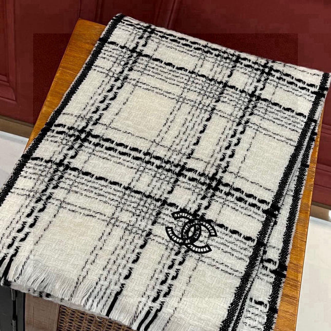 CHANEL 25S SCARF 185 IN CASHMERE 730559