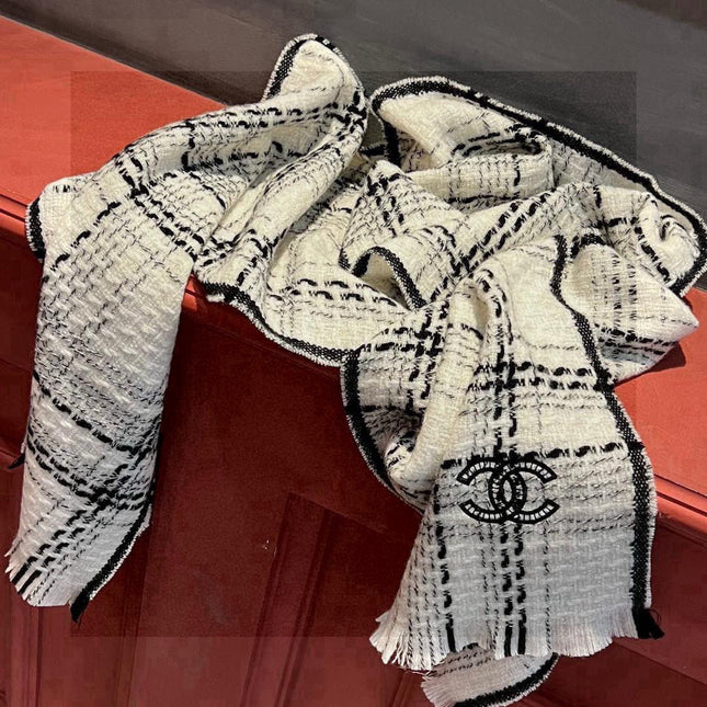 CHANEL 25S SCARF 185 IN CASHMERE 730559