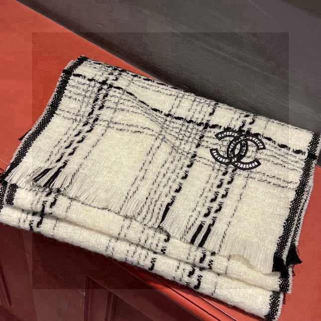 CHANEL 25S SCARF 185 IN CASHMERE 730559