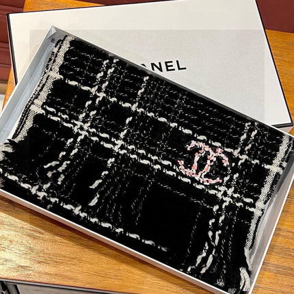 CHANEL 25S SCARF 185 IN CASHMERE 730560