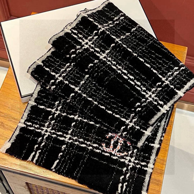 CHANEL 25S SCARF 185 IN CASHMERE 730560