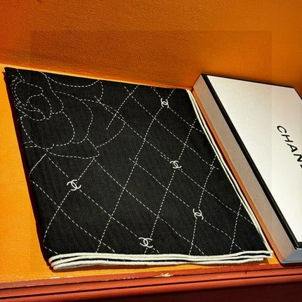 CHANEL 25S SCARF 140 IN SILK 735800