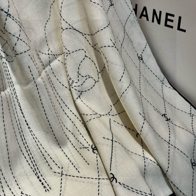 CHANEL 25S SCARF 140 IN SILK 735801