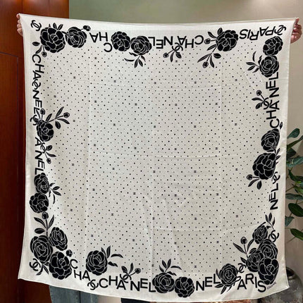 CHANEL 25S SCARF 140 IN SILK 735806