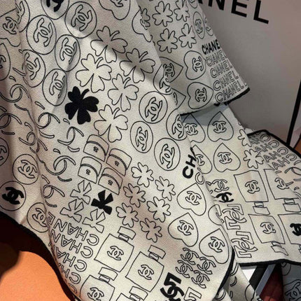 CHANEL 25S SCARF 110 IN CASHMERE SILK 738478