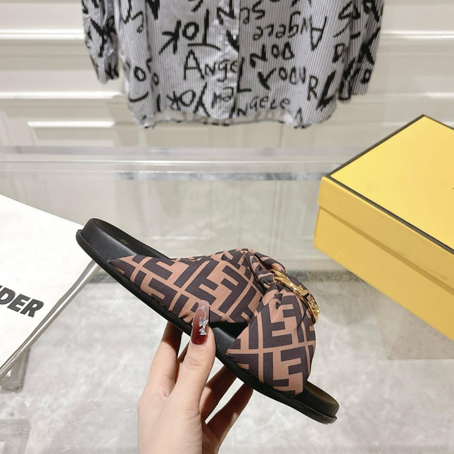 FF KNOT SLIDE SANDALS IN BROWN FABRIC