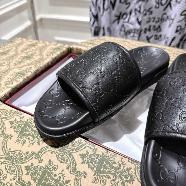 SANDALS 25S IN BLACK LAMBSKIN EMBOSSED LOGO