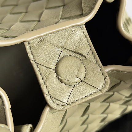 BV Small Parachute 21 Light Olive Lambskin Ghw