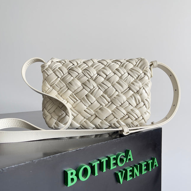 BV Small Rumple Messenger 21 White Lambskin Shw