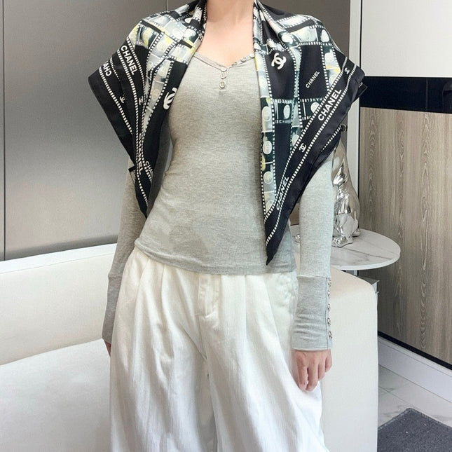 CHANEL 25S SCARF 88 IN SILK 737191