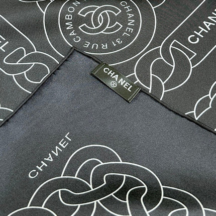 CHANEL 25S SCARF 90 IN SILK 639119