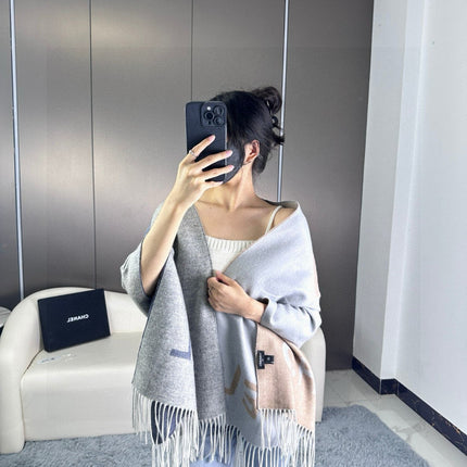 CHANEL 25S SCARF 180 IN CASHMERE 724825