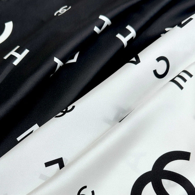 CHANEL 25S SCARF 90 IN SILK 720005