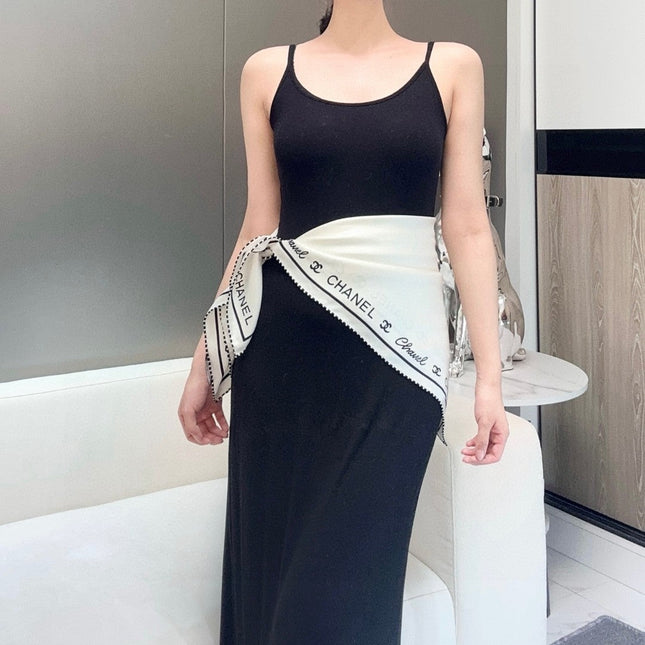 CHANEL 25S SCARF 90 IN SILK 732122