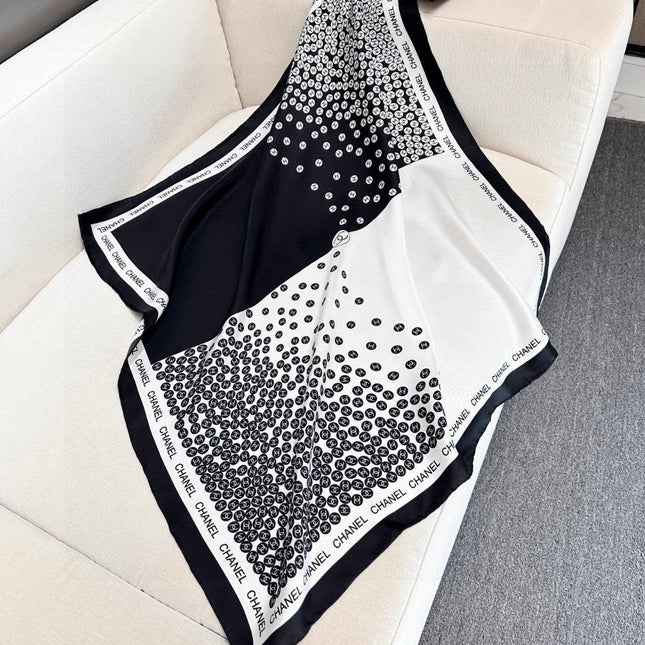 CHANEL 25S SCARF 90 IN SILK 732108