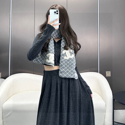 CHANEL 25S SCARF 185 IN CASHMERE 721524