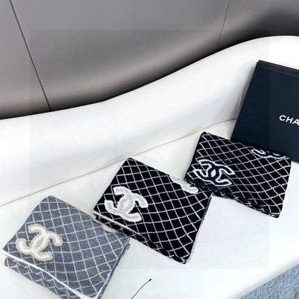 CHANEL 25S SCARF 185 IN CASHMERE 721524