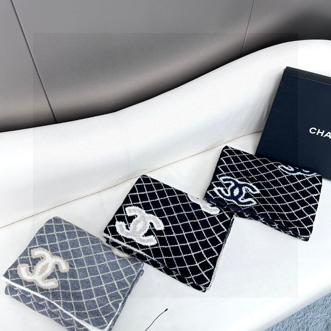 CHANEL 25S SCARF 185 IN CASHMERE 721524