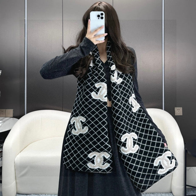 CHANEL 25S SCARF 185 IN CASHMERE 721525