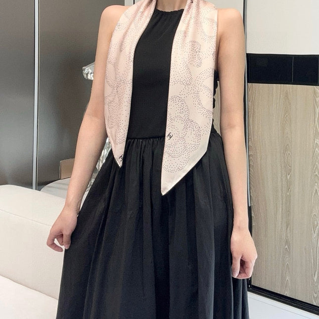 CHANEL 25S SCARF 90 IN SILK 730644
