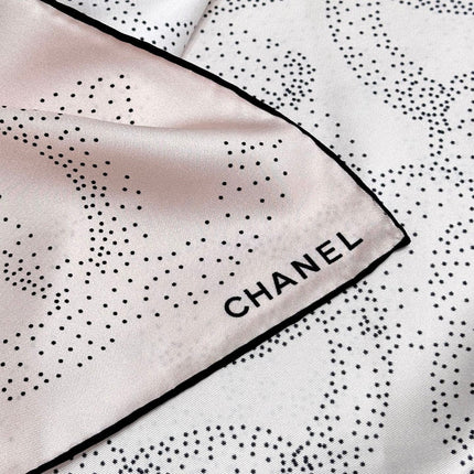 CHANEL 25S SCARF 90 IN SILK 730644