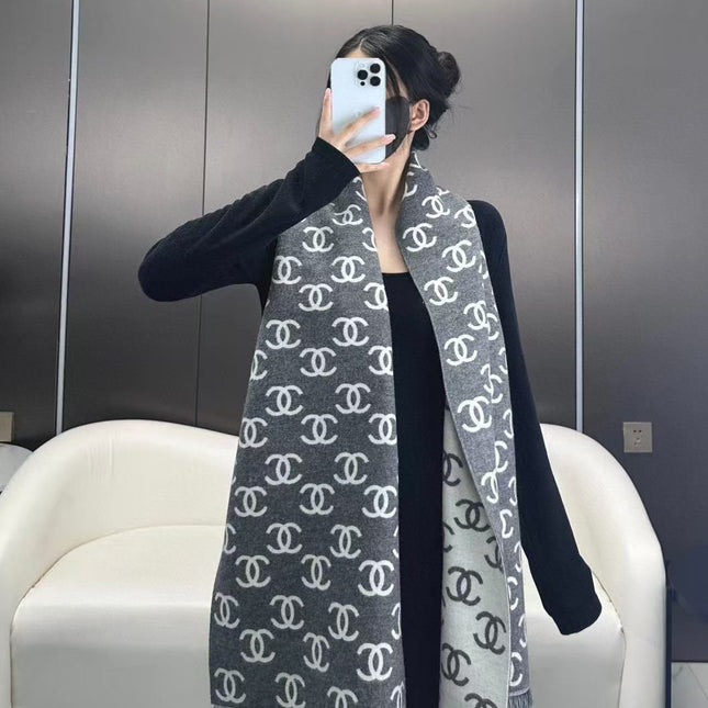 CHANEL 25S SCARF 180 IN CASHMERE WOOL 733941