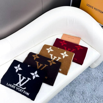 LV SCARF 180 CM IN CASHMERE 700778
