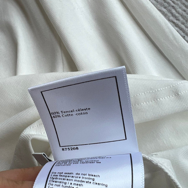 CHANEL LONG-SLEEVE T-SHIRT STYLE 28