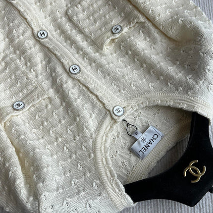 Chanel 25P Cardigan Beige Cashmere 220196