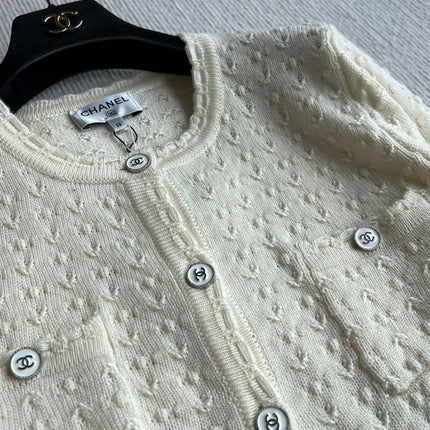 Chanel 25P Cardigan Beige Cashmere 220196