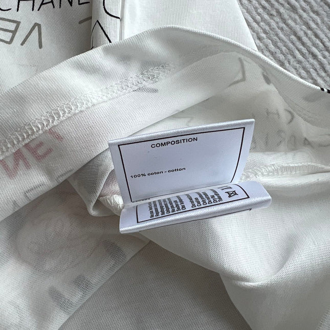 CHANEL OFF-WHITE LOGO PRINT T-SHIRT