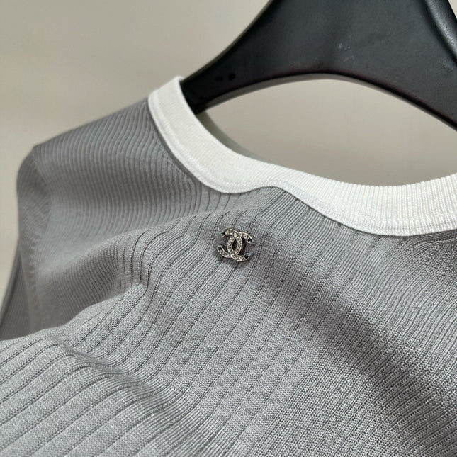 CHANEL SHORT-SLEEVE KNIT SWEATER 259270