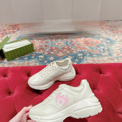 GG RHYTON TRAINER WHITE CALFSKIN WITH NAVY LOGO