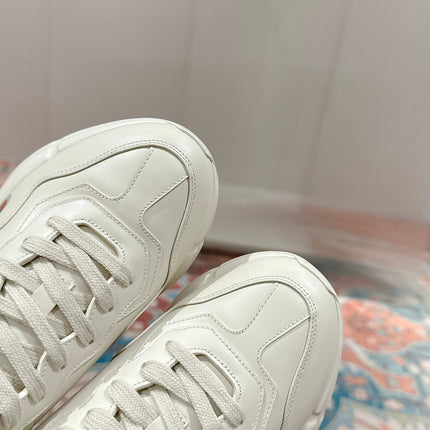 GG RHYTON TRAINER WHITE CALFSKIN WITH BEAR MOTIF