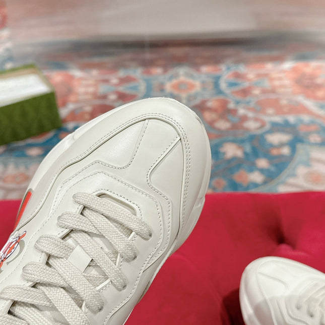 GG RHYTON LOGO TRAINER WHITE CALFSKIN WITH TIGER MOTIF