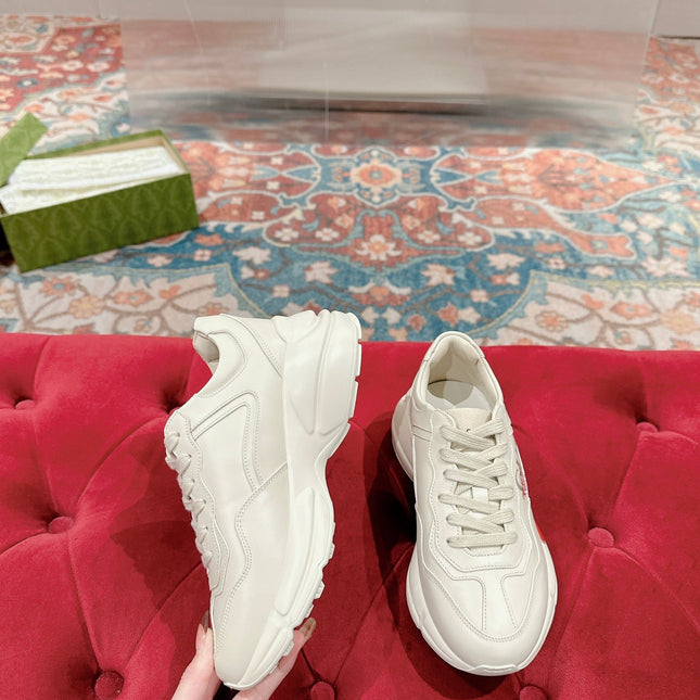 GG RHYTON LOGO TRAINER WHITE CALFSKIN WITH TIGER MOTIF